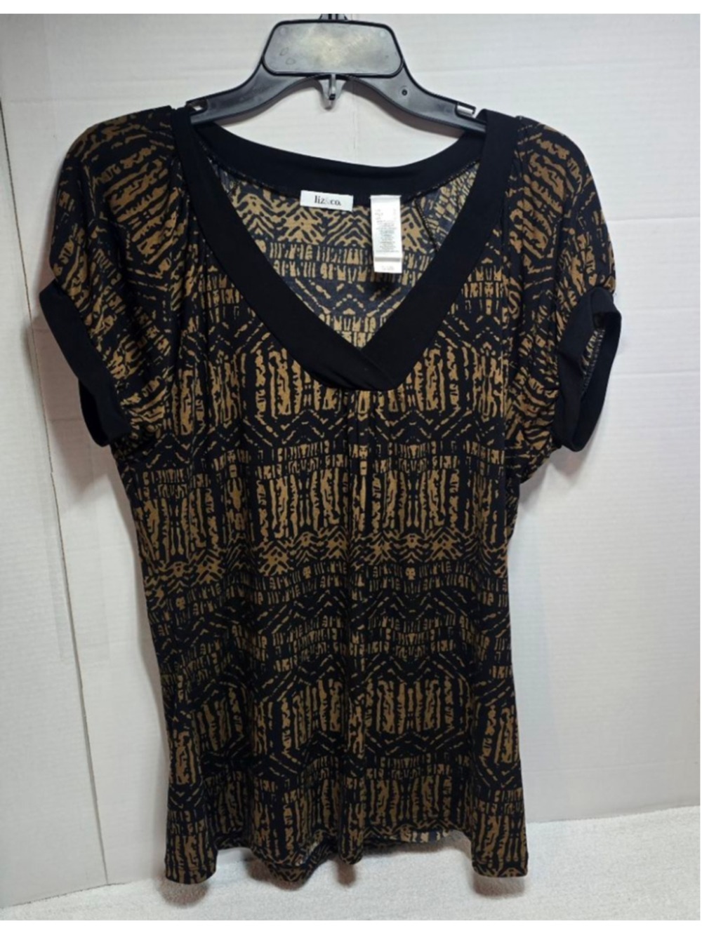 Women's Liz & Co. Black Gold Abstract Short Sleeve Tee L